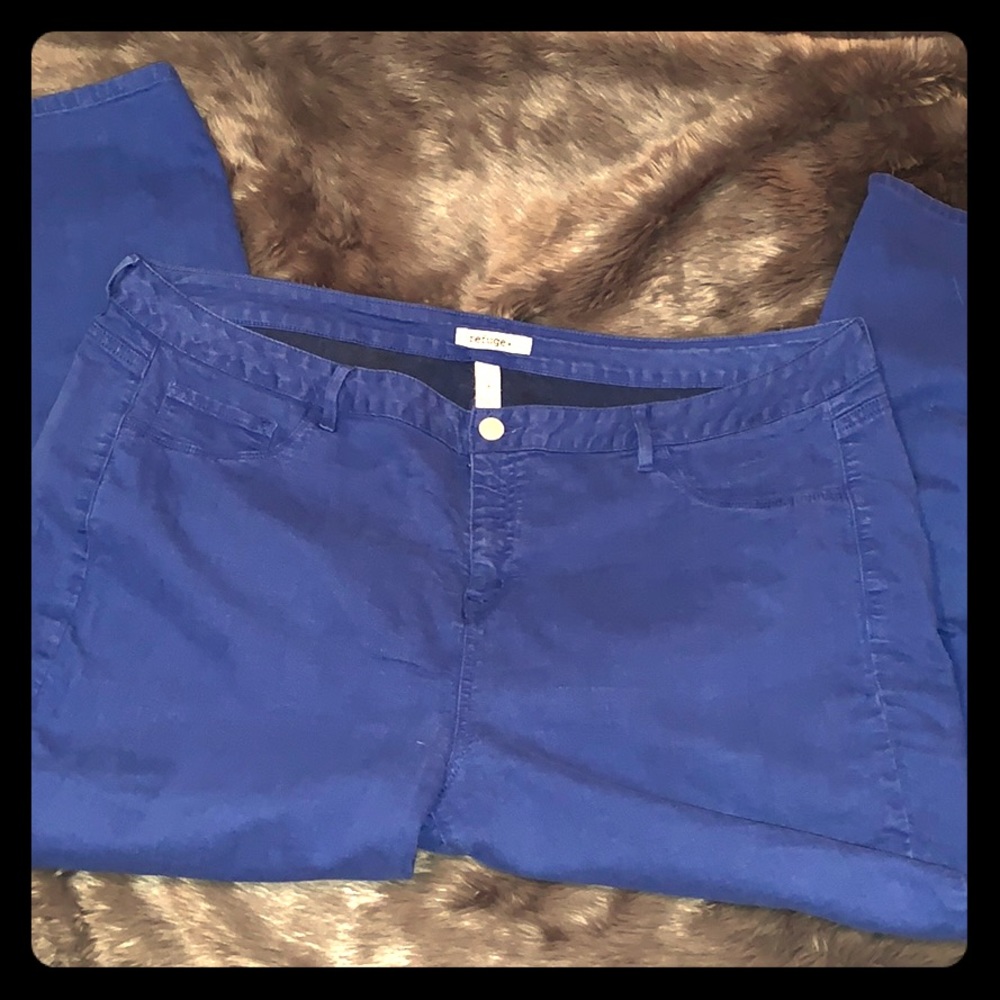 Refuge+ jeggings in bold blue wash!! ⚡️🌈⚡️